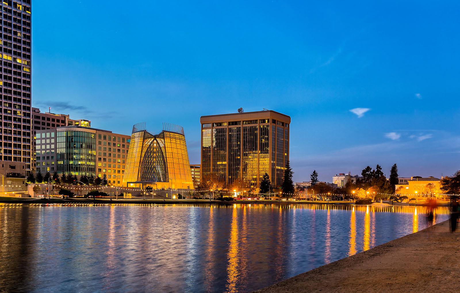 Luxury Apartments in Oakland CA 777 Broadway Home